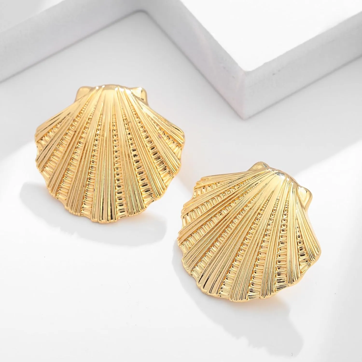 Gold Starfish Earrings for Women Beach Ocean Style Trendy Shell Dangle Earrings for Vacation Chunky Seashell Studs Hypoallergenic Statement Summer Jewelry