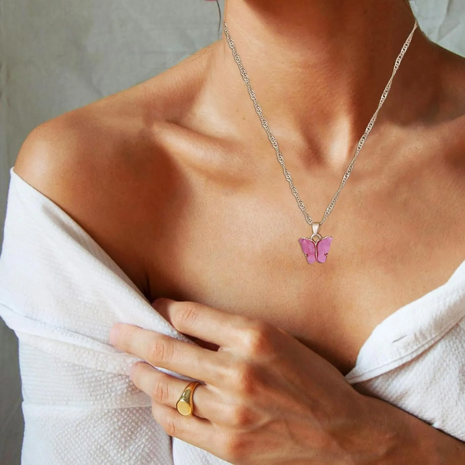Initial Butterfly Necklace for Women,Gold Plated Dainty Butterfly Pendant Choker Party Prom Jewelry Accessories for Ladies