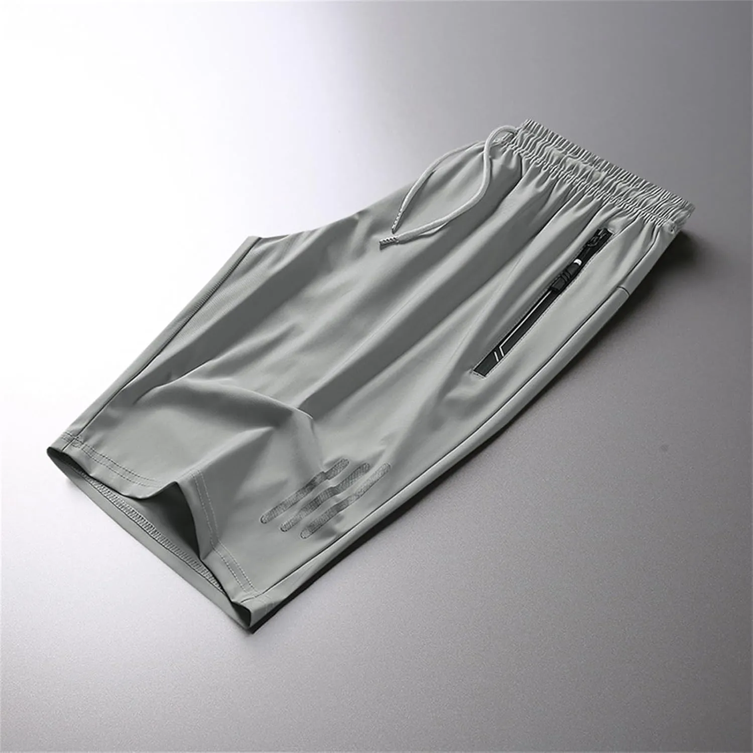 Mens Beach Shorts Summer Stretch Drawstring Casual Shorts Loose Gym Shorts with Zip Pockets Athletic Shorts Trendy