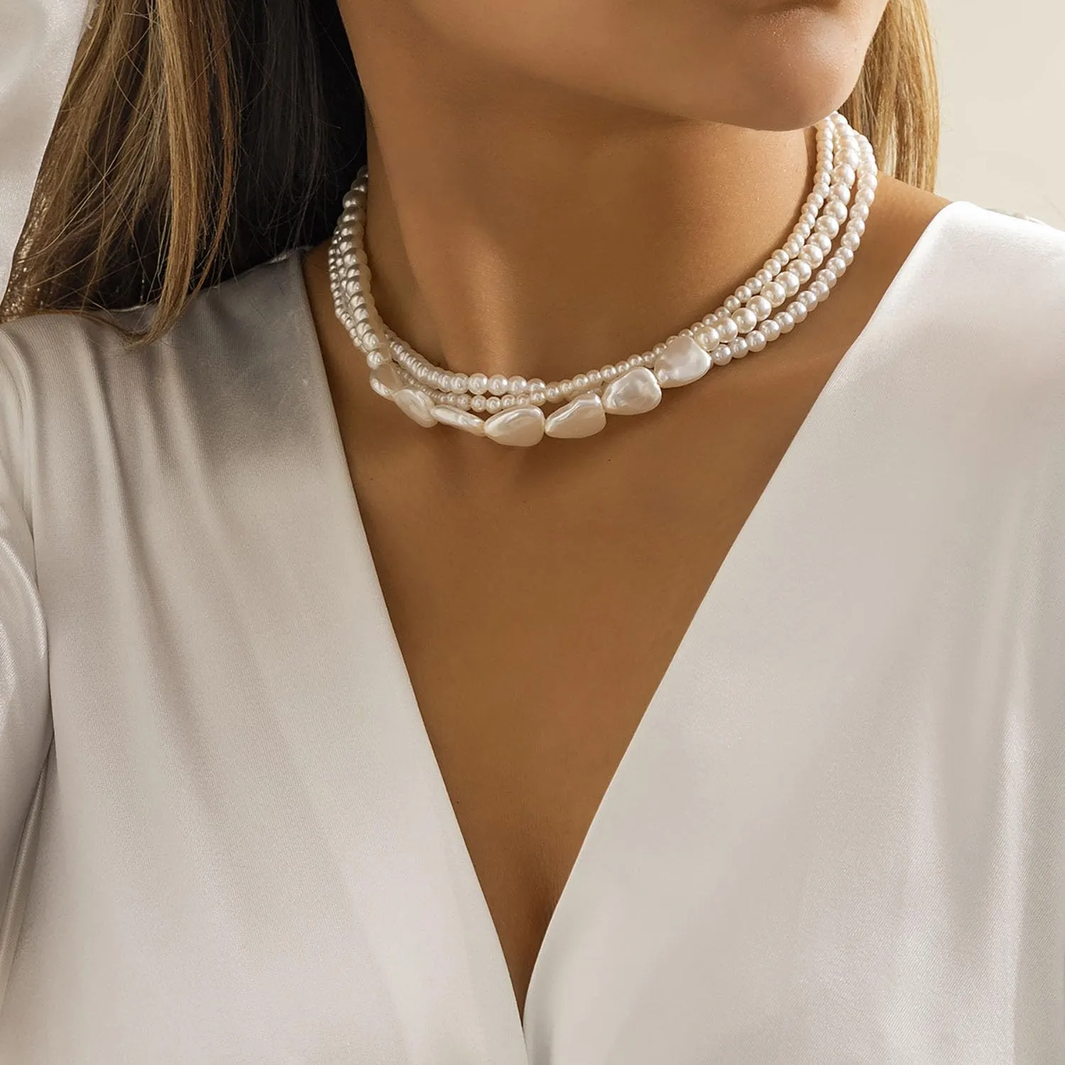 Pearl Choker Necklaces for Women Stackable Layered Pearl Necklaces Chunky Large Pearl Necklace Vintage Pearl Necklaces Wedding Jewelry Gifts