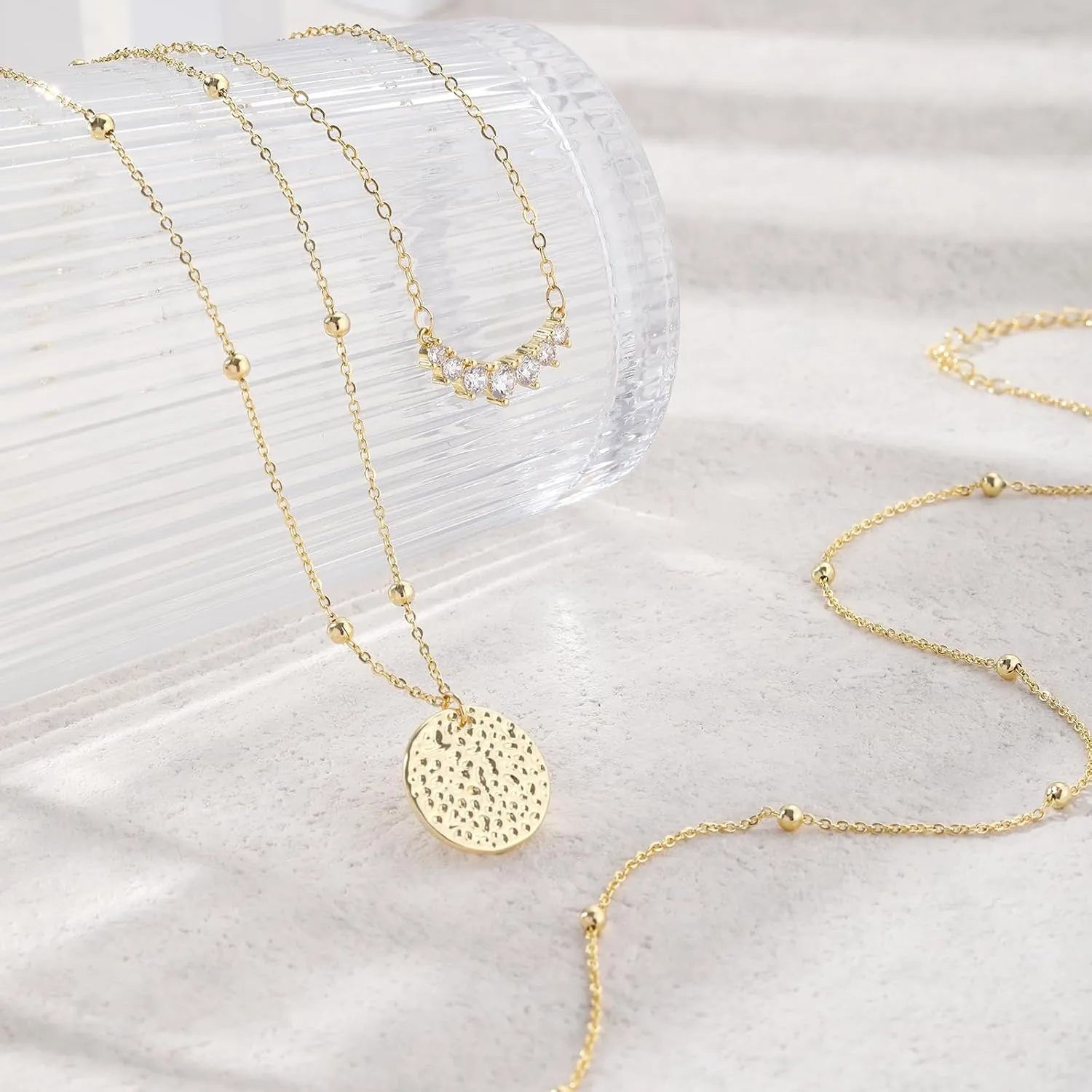 VIROMY Gold Necklace for Women 14k Gold Chain Necklaces Dainty Layered Necklaces Simple Stackable Pendant Necklaces Herringbone Cuban Paperclip Chain Gold Choker Necklaces Gold Jewelry for Women