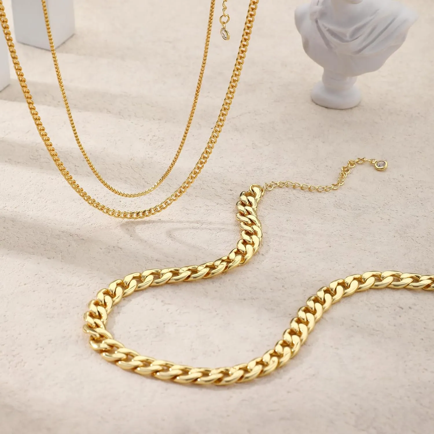 VIROMY Gold Necklace for Women 14k Gold Chain Necklaces Dainty Layered Necklaces Simple Stackable Pendant Necklaces Herringbone Cuban Paperclip Chain Gold Choker Necklaces Gold Jewelry for Women